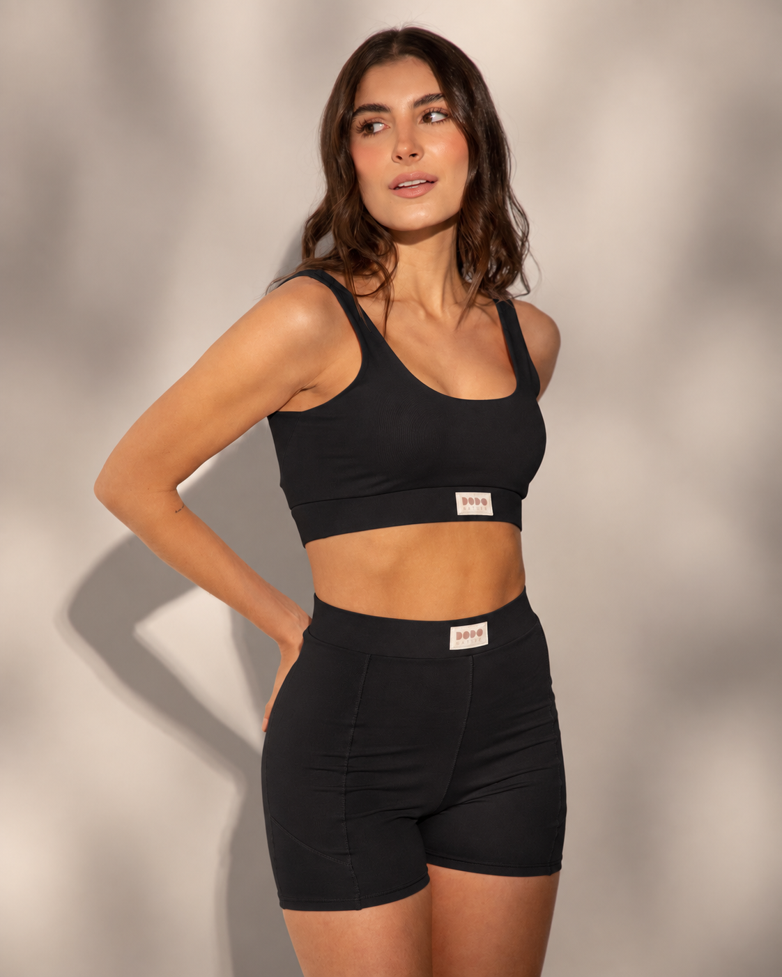 TOP CON ESPALDA ENTORCHADA