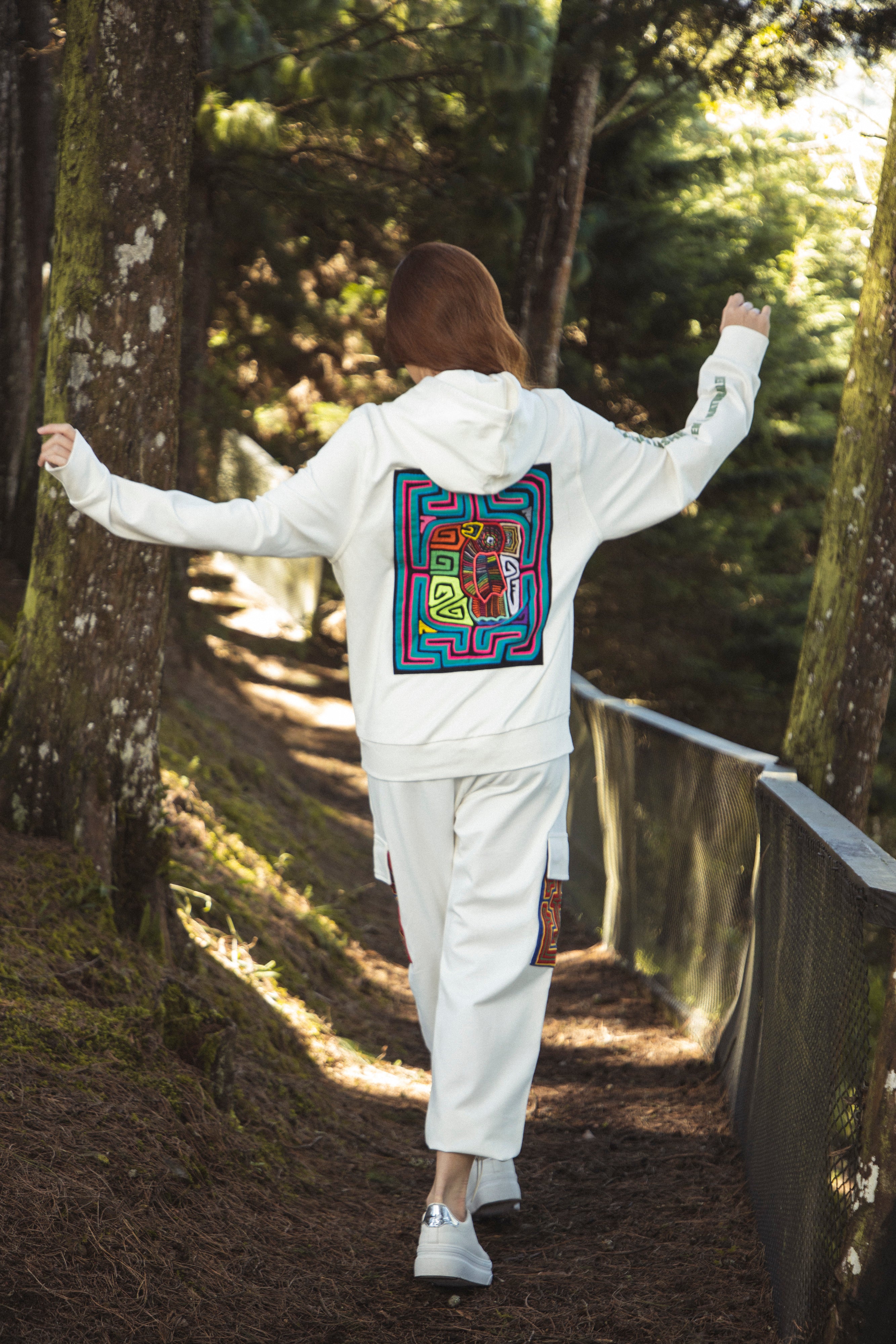 HOODIE KUNA UNISEX