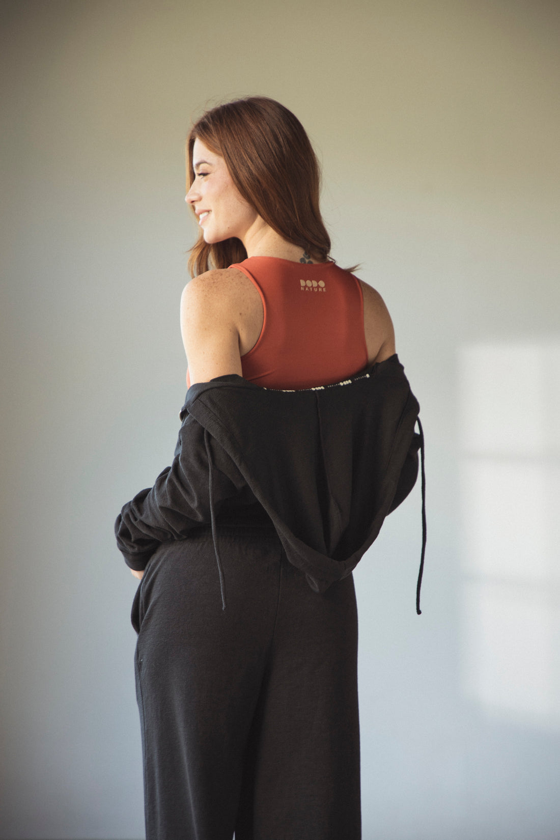 HOODIE TIEMPO LIBRE CON CIERRE