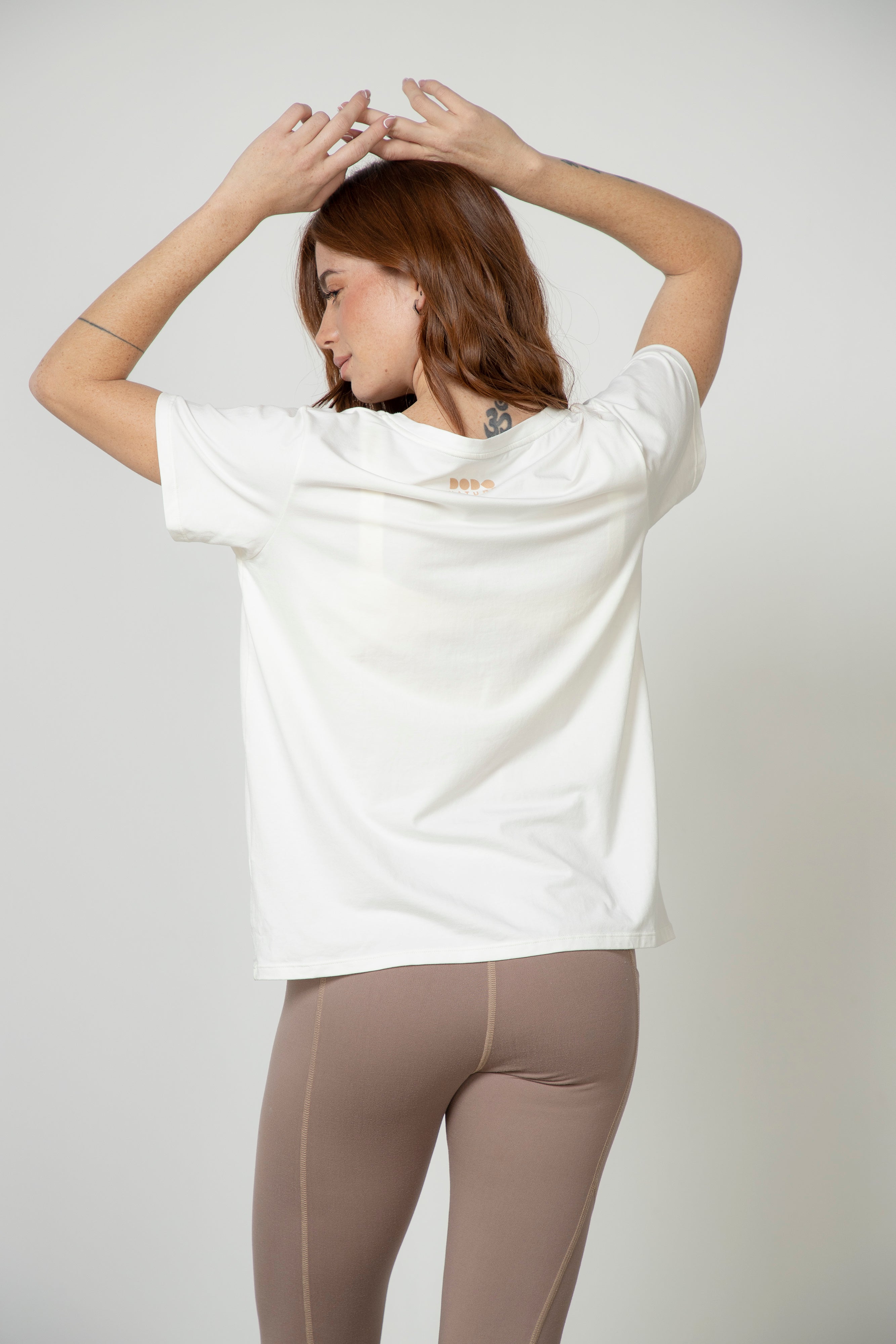 CAMISETA CUELLO EN V