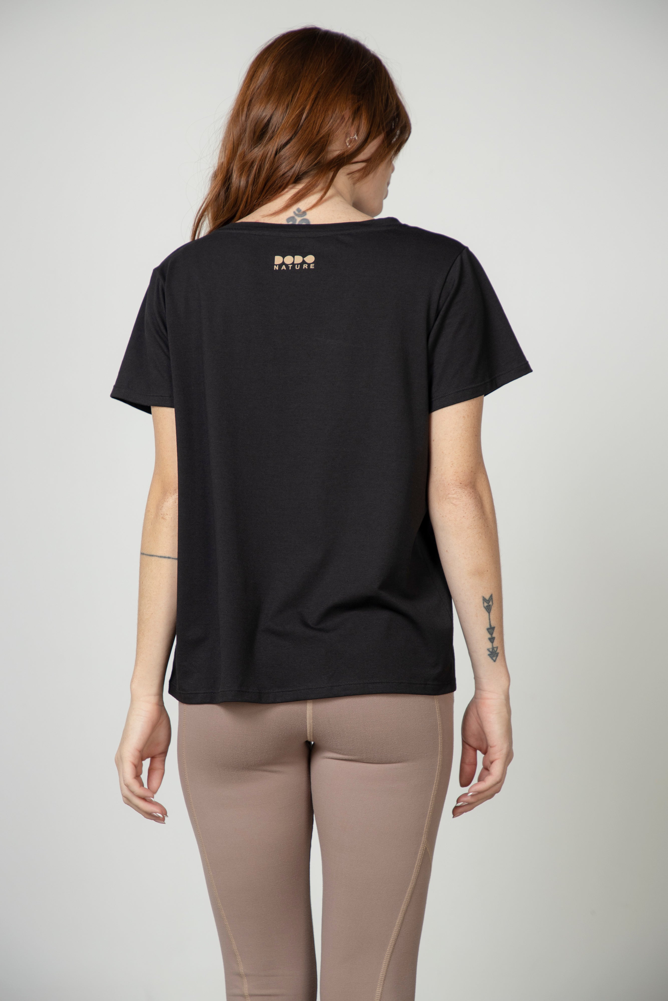 CAMISETA CUELLO EN V