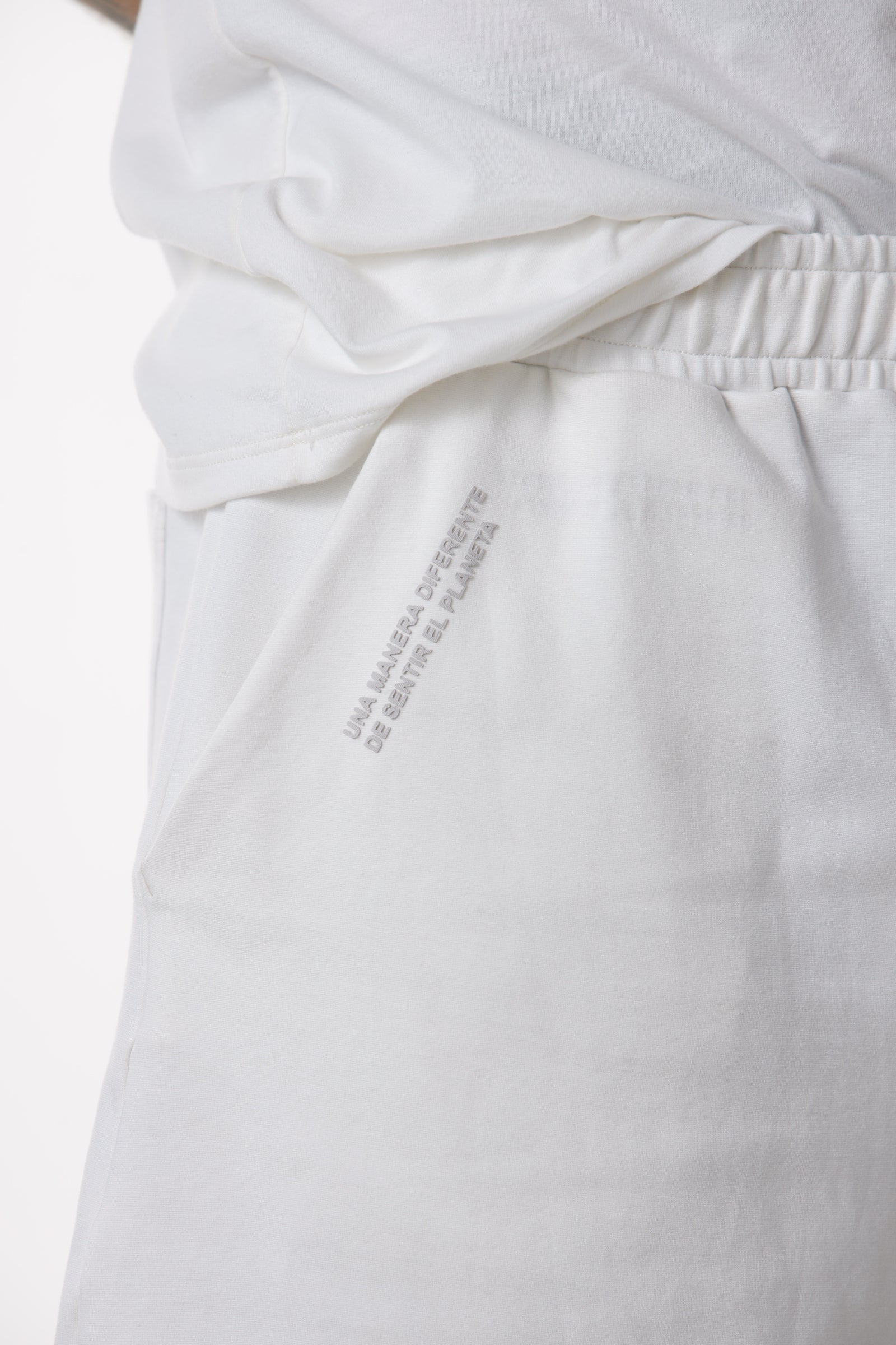 BERMUDA LARGA UNISEX