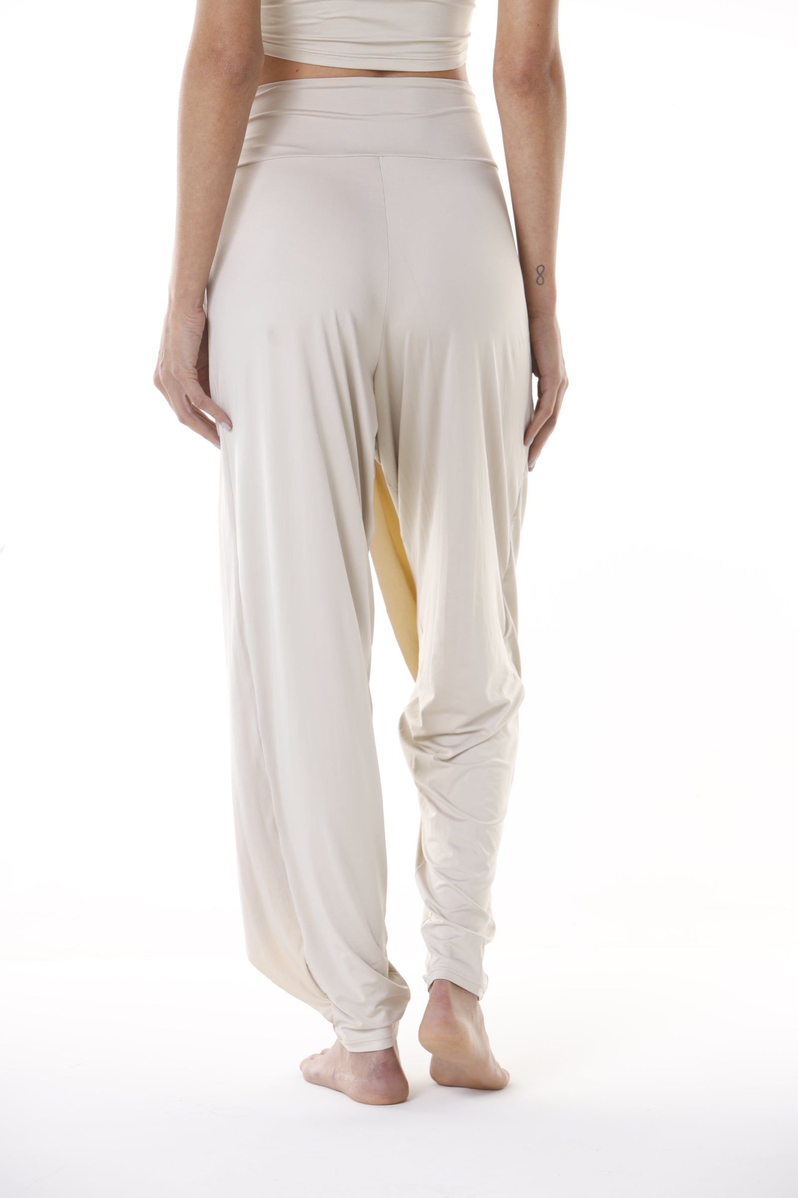 PANTALÓN HAREM CON NUDO